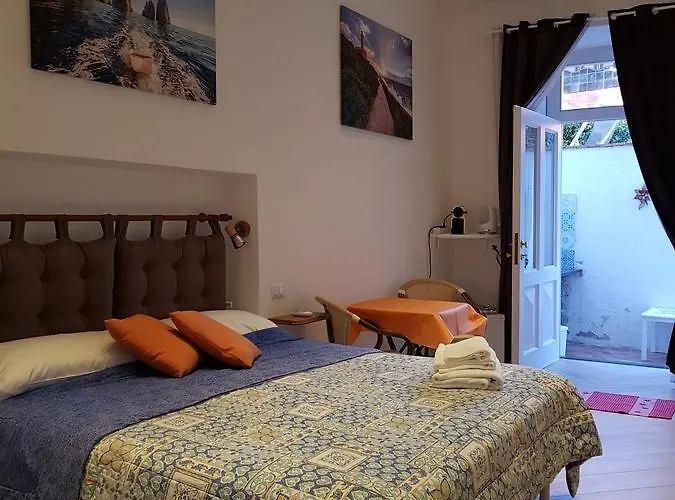Viale Axel Munthe 2* Anacapri (Isola di Capri)