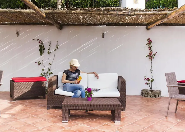 Bed & Breakfast Viale Axel Munthe 2*